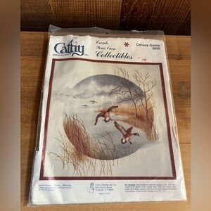 Cathy Needlecraft CANADA GEESE 0502 Crewel Embroidery Kit 18 x 18” Design Size